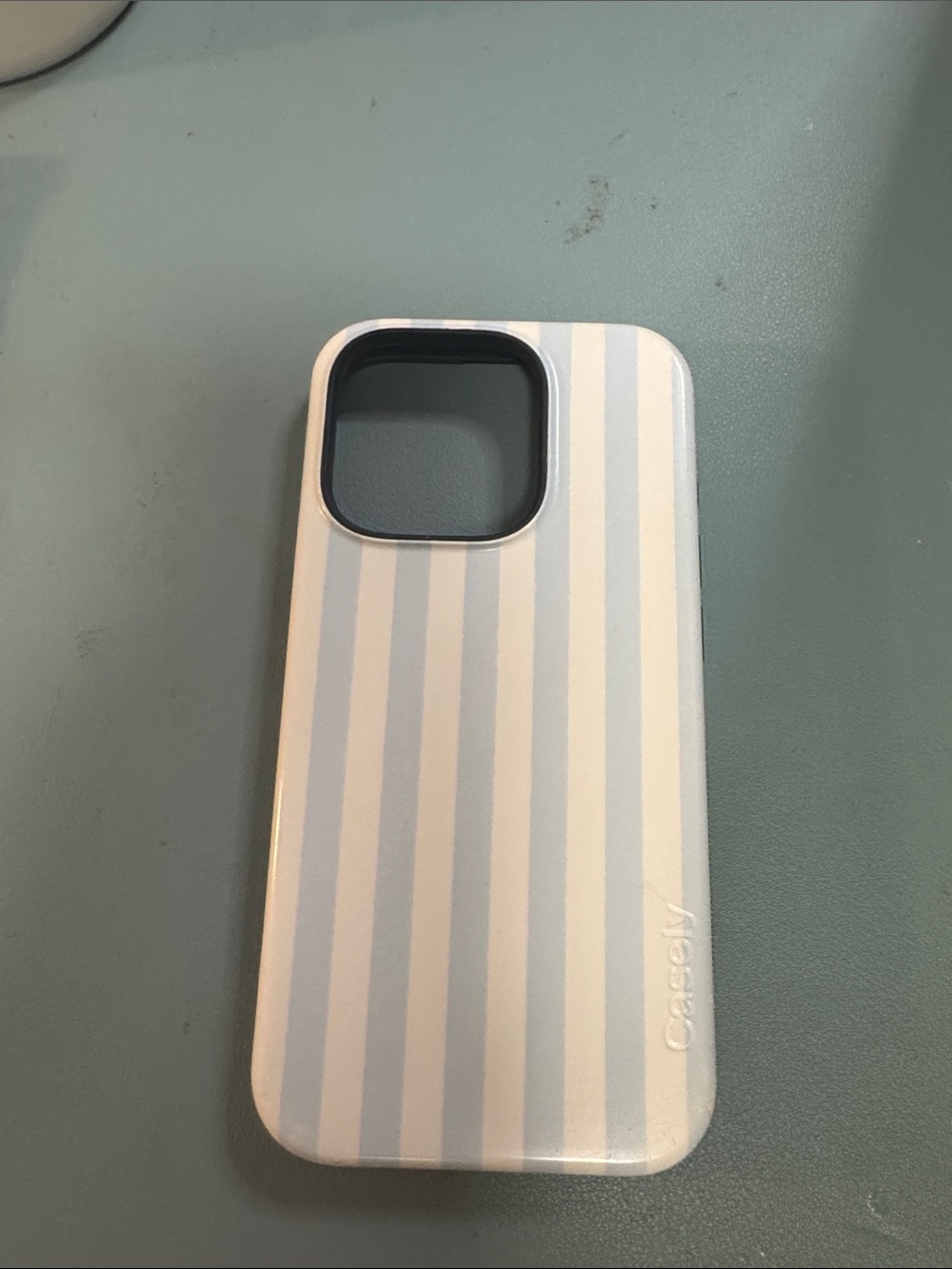 Casely iPhone 15 pro White & Light blue Vertical Stripe Phone Case